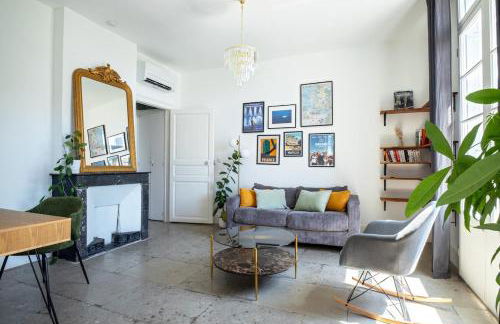 Centre - Parking - 5 min Place Comédie - Tram - Foto 12