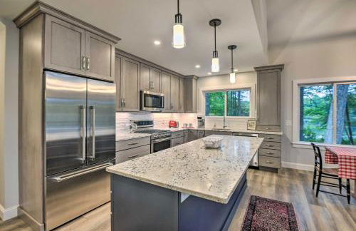 Modern Francestown Retreat on Scobie Pond! - Foto 9