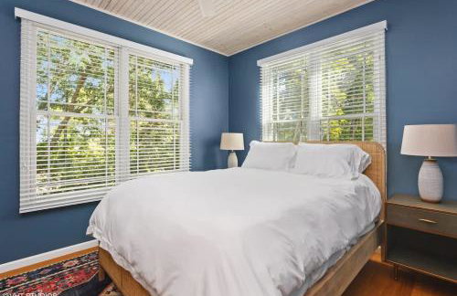 Coastal Cottage by Juniper Holiday + Home - Photo 23