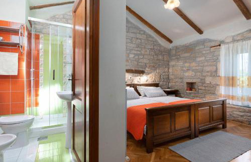 Mediterranes Steinhaus mit Privatpool, Sauna, Meerblick, Kamin, Sommerkueche - Foto 15