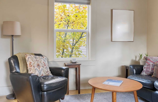 Riverfront Bend by Avantstay Private Dock, Large Yard w/ Views, Hot Tub - Foto 5