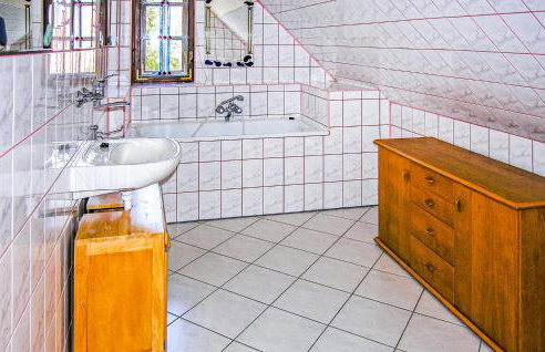 3 Bedroom Stunning Home In Grunwald - Foto 12