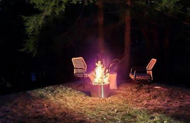 Incredible Modern Tiny Log Cabin near the Ammonoosuc River for a Romantic Getaway in New Hampshire - Foto 14