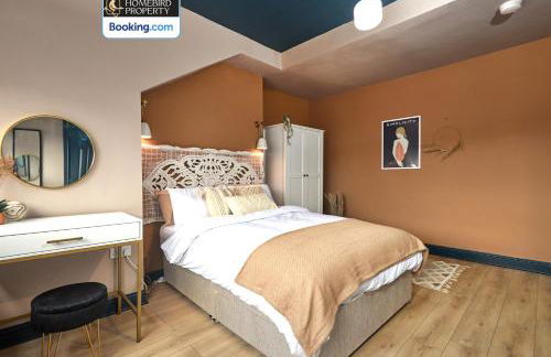 Beautiful 3BDR House By Homebird Property Management Short Lets & Serviced Accommodation Leeds With Free Parking & Free WiFi - Foto 13