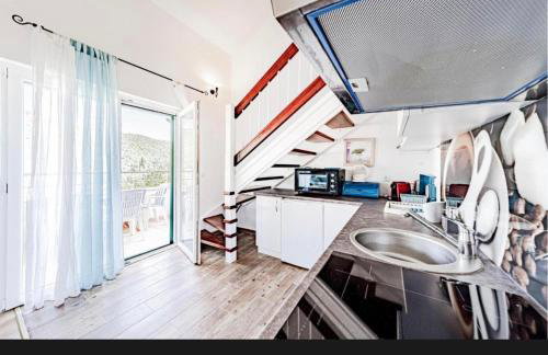 Koko's home - Photo 16