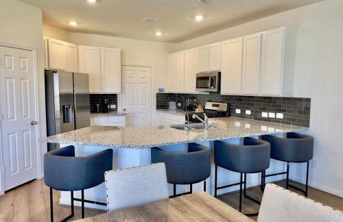 Spacious 3BR with Loft and Patio - Foto 8