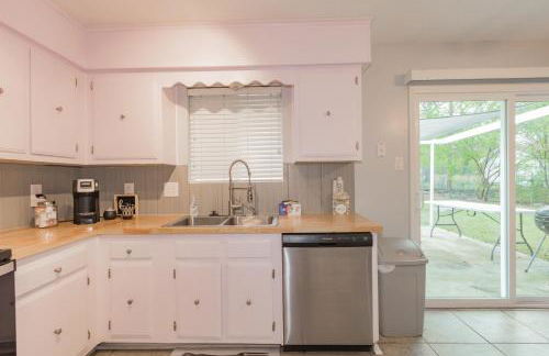 Cheerful 3 BR 2BA Home in Great Neighborhood! - Foto 21