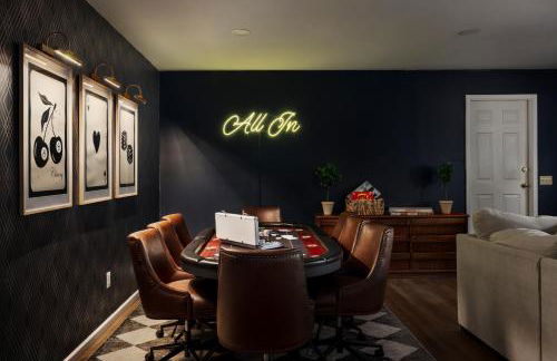 Epic Family Stay - 40' Putting Green, Theater, Hot Tub, Sauna - Foto 28