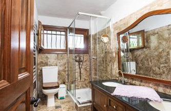 Azure Coast Seafront Retreat - Foto 39