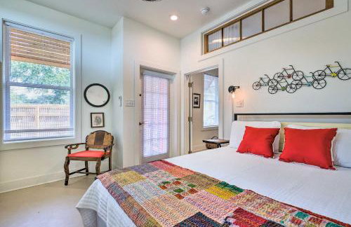 Walk to Beach from Chic Old Town Apartment with Yard - Foto 12