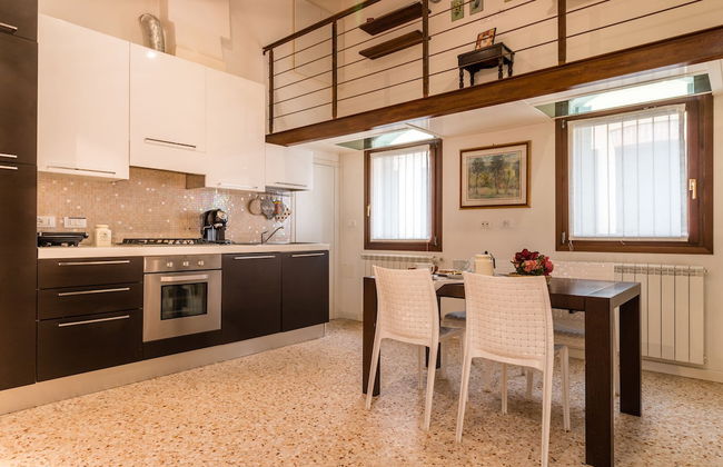 Corderie de la Tana Biennale Exhibition - Foto 6