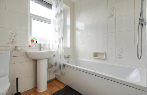 Comfy 3BR Home - Pool Table - Games - Sleeps 8 - Foto 8