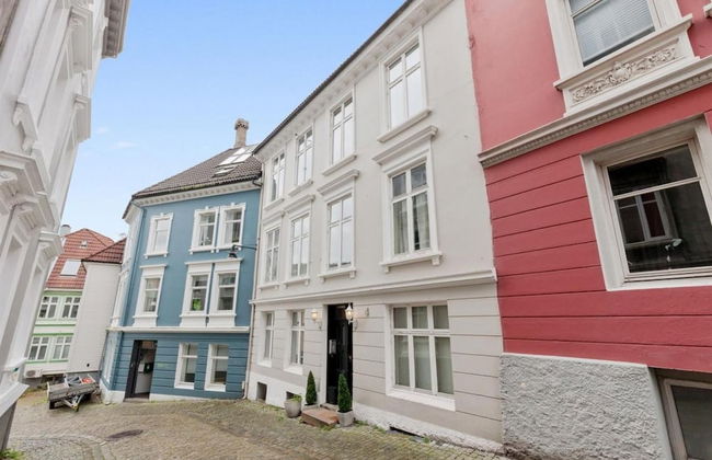 Urban Apartment - City Center - Photo 4