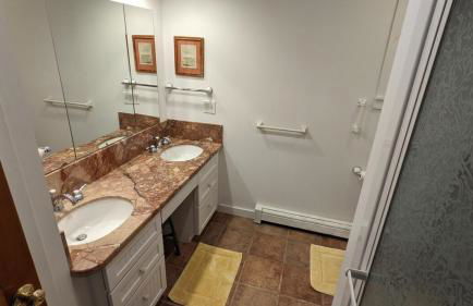 Crystal Lake Paradise - Gorgeous Lakefront Luxury! - Photo 31