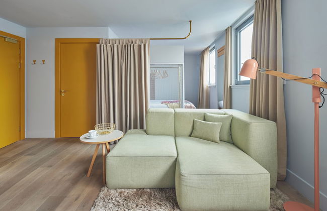 Eden Locke - Photo 57