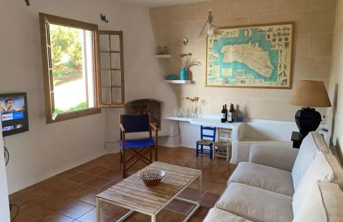 Casa con jardin ,vistas al mar y atardecer en Playas de Fornells - Foto 9