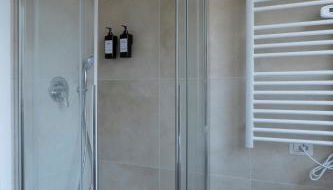 EUR Suites - Foto 3, towels, Shower