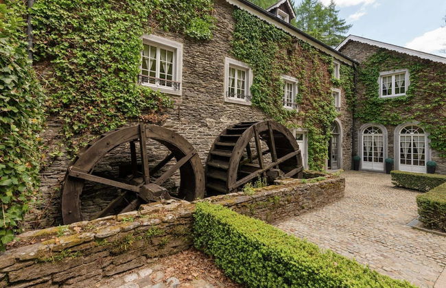 Magnificent Manor in Vresse-sur-semois With Sauna - Foto 1