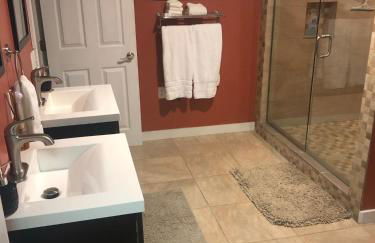 Modern Garden Suite with Ultra-Fast Fiber Near Stowe - Foto 10