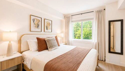 Colorful downtown condo, 2 bedrooms, king bed - Foto 2