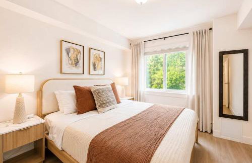 Colorful downtown condo, 2 bedrooms, king bed - Foto 2