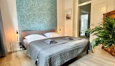 Erholsame City-Erdgeschosswohnung mit Veranda, Grill und Parkplatz D46EG - Photo 2