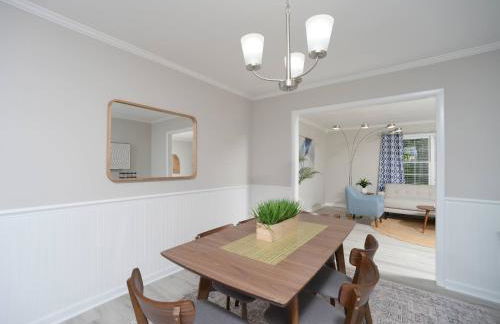 *The Governor's Mansion* Close to Downtown - Photo 18