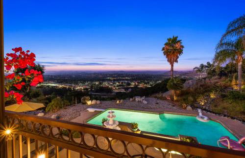 Sun&Star Studded Central Luxury with Hottub, Pool, Views - Foto 33