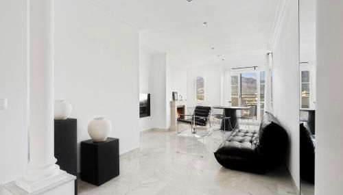 Unmatched Location, Breathtaking Views, Garage - Foto 1