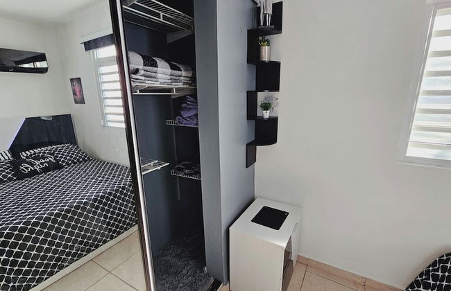 Cozy and Modern Apartment Black & White With Jacuzzi on Terrace - Photo 3