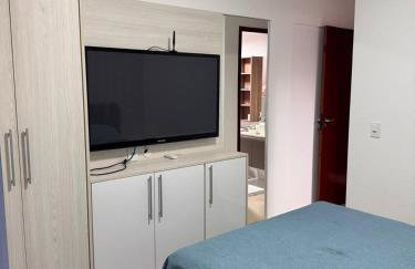 Um apartamento com vista para oarma - Foto 5