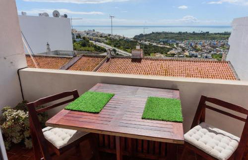 Hillside Studio with Sea View & Fibre Internet - Foto 10