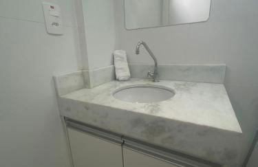 03 quartos (ar condicionado e ventilador), até 10 pessoas, garagem, atrás do hospital da Unimed apt 202 - Foto 9