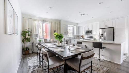 Brand New Stunning 4BR Townhome - Foto 2