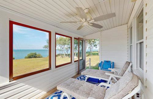 North Fork Waterfront Gem - Foto 18