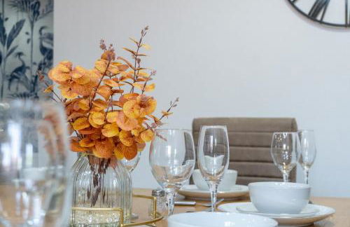 Heartland House, 7 Spacious Bedrooms Sleeps 4 plus, near NEC, JLR,BHX - Foto 9