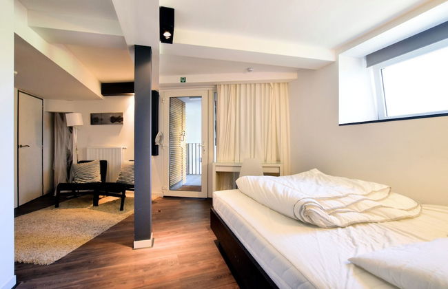 Apartment in Former Coach House - Photo 7