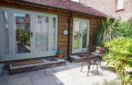 Nest Holiday Hideaway Dove Cottage-Beautiful Location in the Long Mynd Area of Outstanding Natural Beauty-WHIRLPOOL JACUZZI BATHS!! - Foto 2