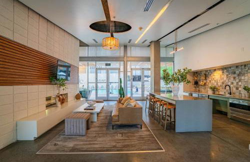 Relaxing 2BD - Central Downtown - Gym, Pool, Parking - Foto 59