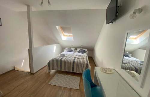 SOLEK, Apartamenty hotelowe i pokoje gościnne ze śniadaniem, przyjazne zwierzętom, wyjątkowe, z widokiem na Jezioro Jamno i w bardzo bliskiej odległości od morza - Foto 38