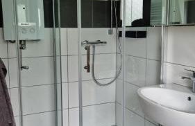 Zentrale, ruhige Ferienwohnung am Bergmannsheil KH Wlan & Self-Check-in - Foto 13