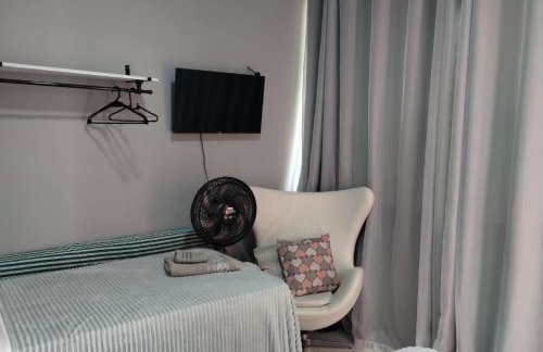 Casa do Rosa - Piscina Aquecida - Churrasqueira - 8 pessoas - SJBV - Foto 16