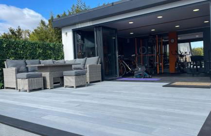 Private Luxury By The Sea, With A Personal Gym, Hot Tub, And Free Parking! - Photo 5