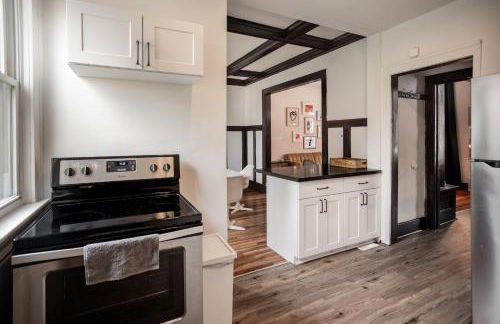 Luxe Mid-Century Styled Townhouse #3631 - Foto 32