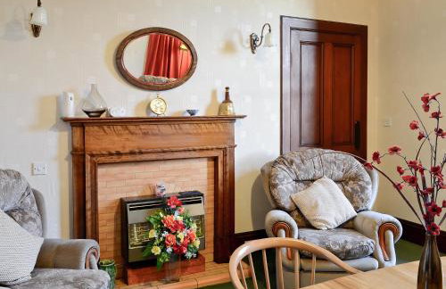 Gladstone Cottage - Photo 9