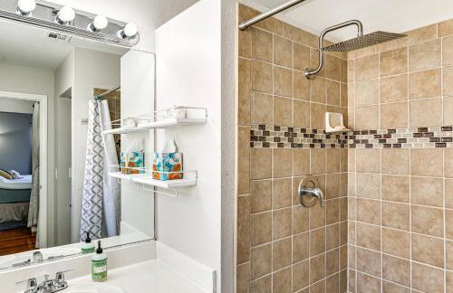 Pool Access Beautiful Modern Home in Las Vegas! - Photo 17