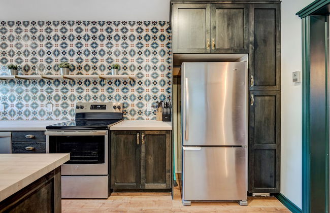 Banff Mtn Home - Real Rockies Experience - Photo 21