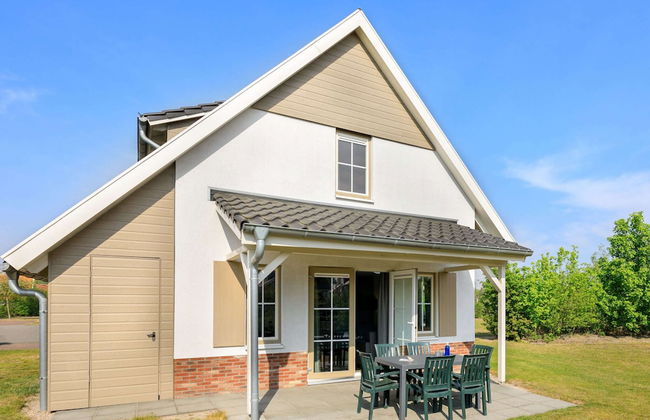 Maasduinen Villa With Sauna & Washer - Photo 17