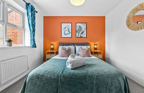 Spacious 6-bedroom house - 3 parking spaces - Superfast Wi-Fi - Close to M5 - Long-stay rates! - Foto 24