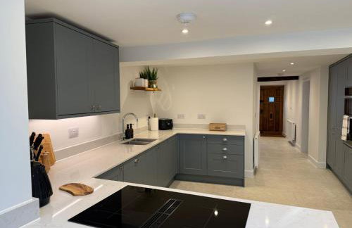 Luxury Lechlade cottage - Character and charm - Photo 19